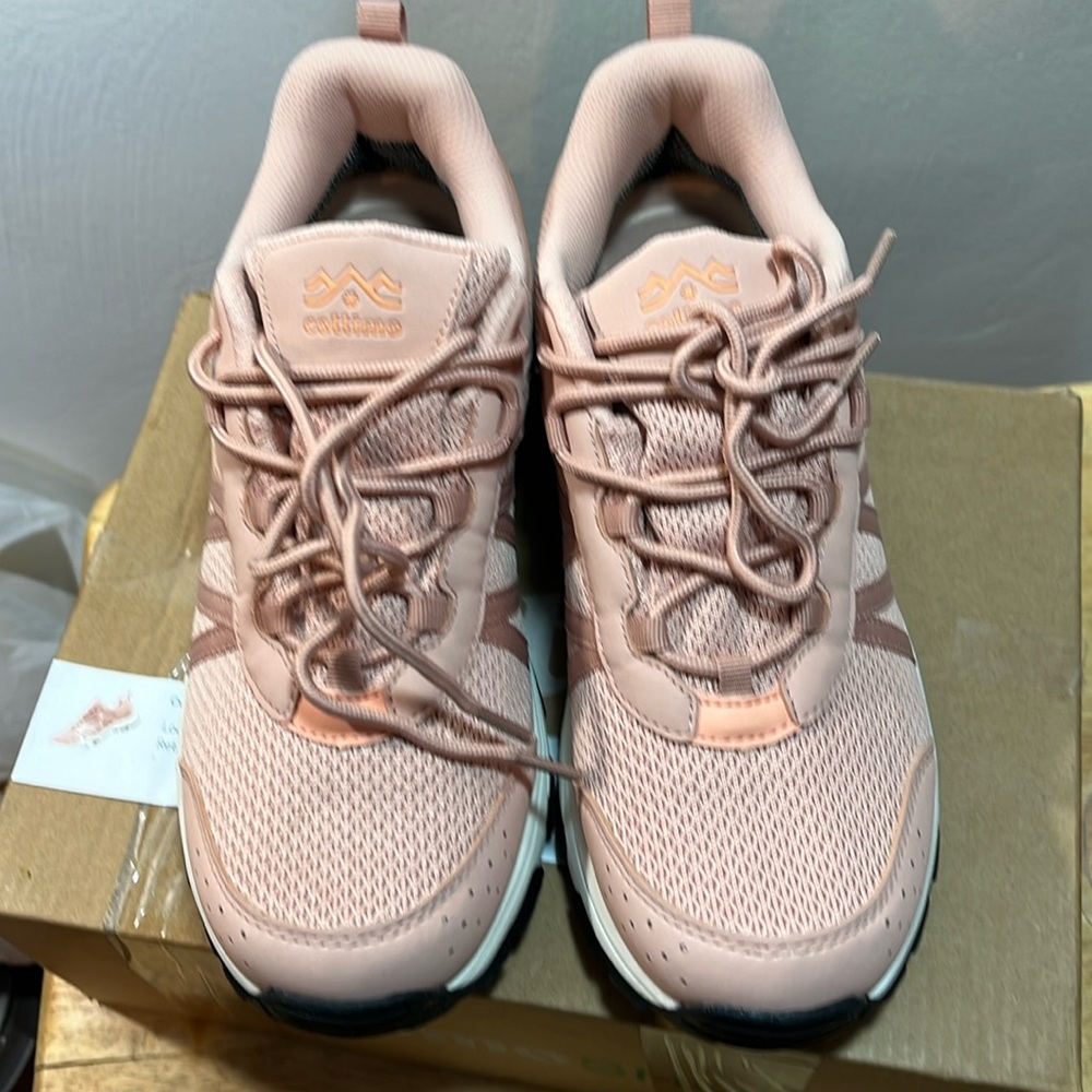 Cottimo Hiking Shoes - pink. Ladies.  Size 9 (40)